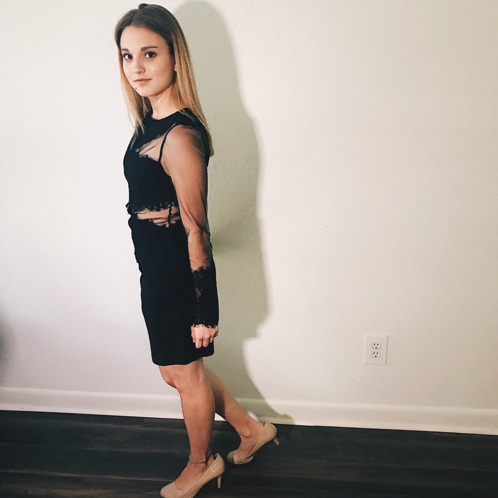 Dress - Picture 3 of 3
